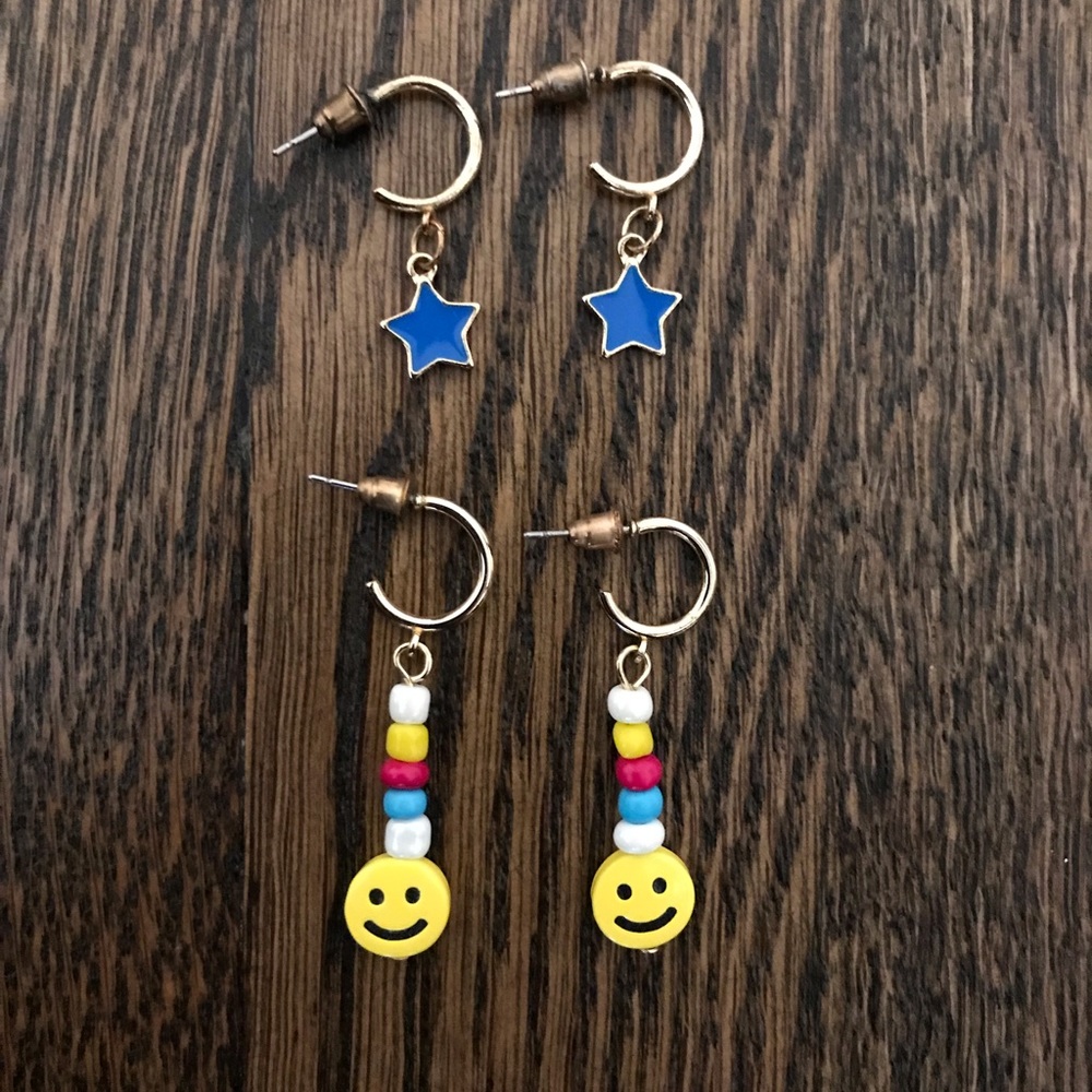 Two Pairs Dangle Earrings - Beaded Smiley Face & Blue Stars